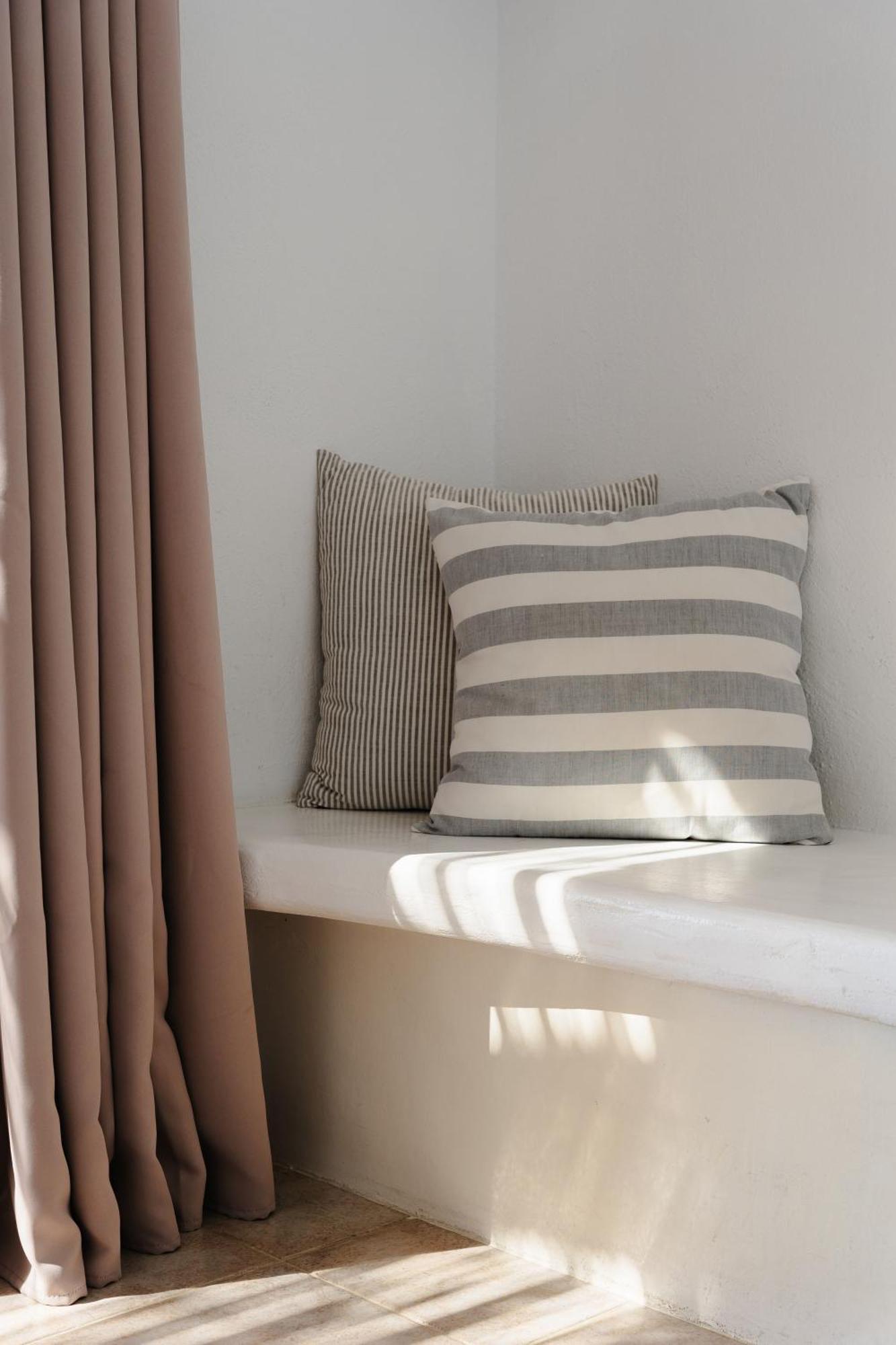 Agia Anna  Manios Suites מראה חיצוני תמונה