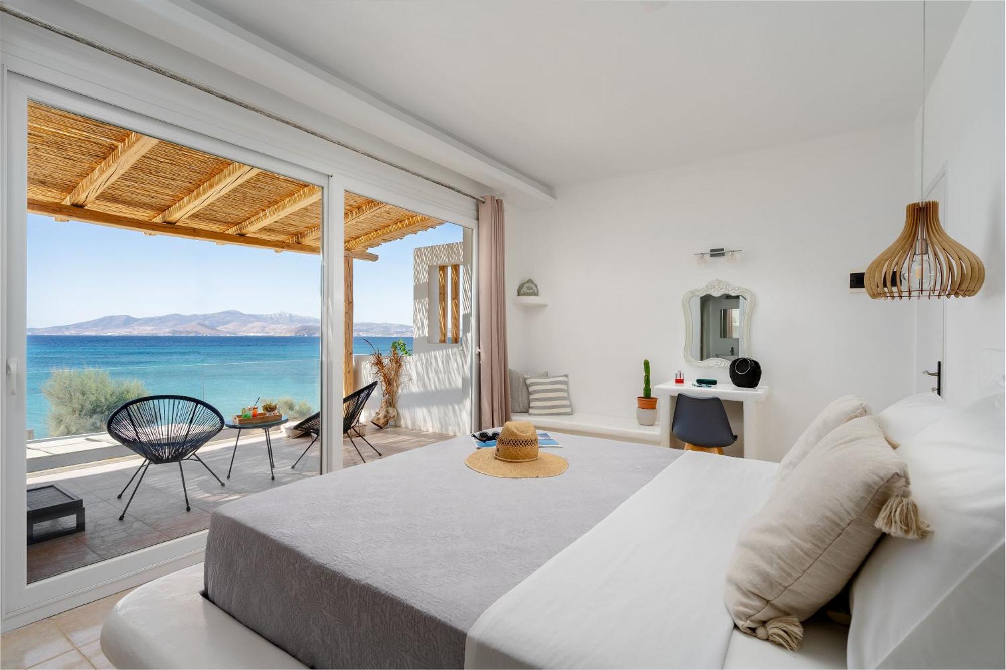 Agia Anna  Manios Suites מראה חיצוני תמונה